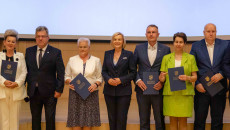 Renata Janik Wraz Z Osobami Powołanymi Do Rady Na Zdjęciu Zbiorowym