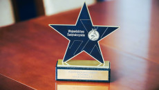 Statuetka W Podziękowaniu Za Sezon