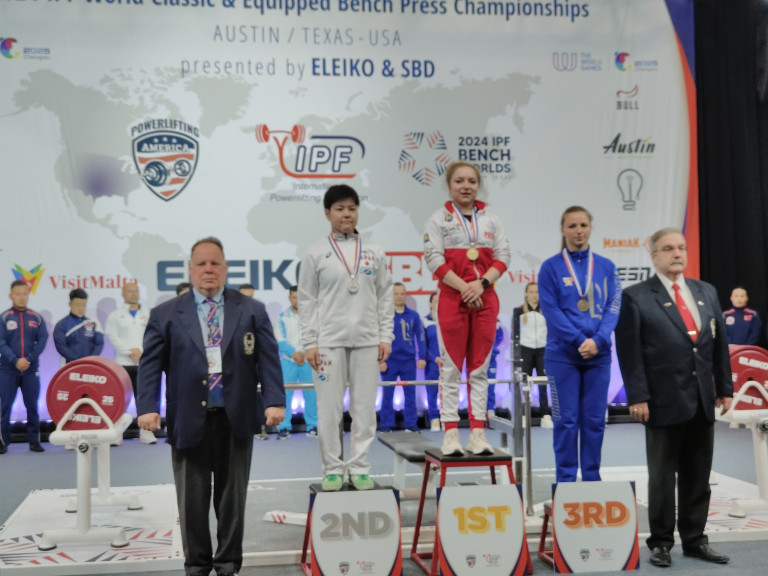 Zawodnicy Na Podium