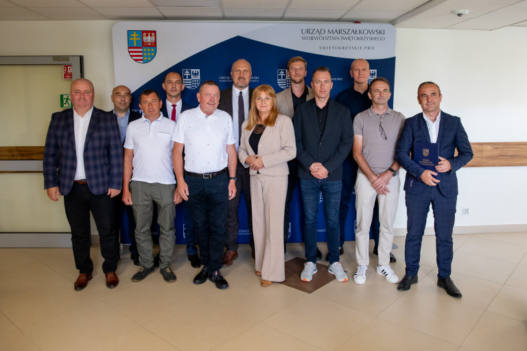 Podpisanie umów sportowych