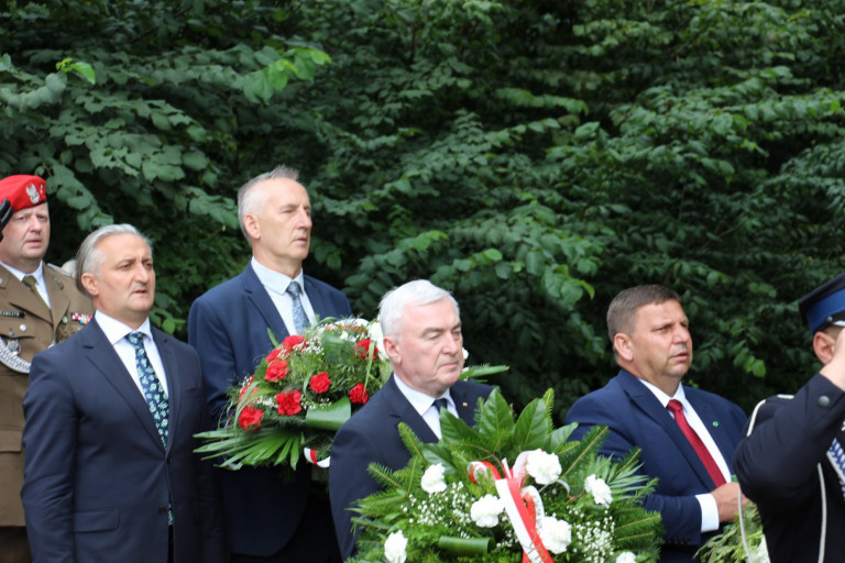 Oddali hołd zamordowanym mieszkańcom Klonowa