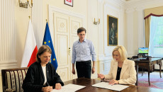 Podpisanie Aneksu Do Umowy Ws. Teatru (1)