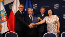 Podpisywanie Umów Na Zakup Wozów I Sprzętu Dla Strażaków 1