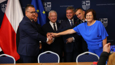 Podpisywanie Umów Na Zakup Wozów I Sprzętu Dla Strażaków 7