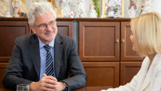 Rozmowa Z Konsulem