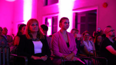 Koncert islandzkiej artystki i czytanie Fossego otworzyły siedzibę Teatru Żeromskiego po remoncie