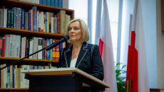 Wyjątkową ekspozycją oraz wspólnym śpiewaniem pieśni oddano hołd powstańcom warszawskim