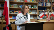 Wyjątkową ekspozycją oraz wspólnym śpiewaniem pieśni oddano hołd powstańcom warszawskim