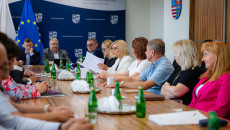 posiedzenie komisji, mówi marszałek Renata Janik