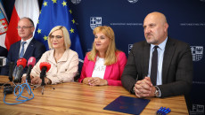 Nowoczesna komunikacja w Busku - podpisanie umowy.1