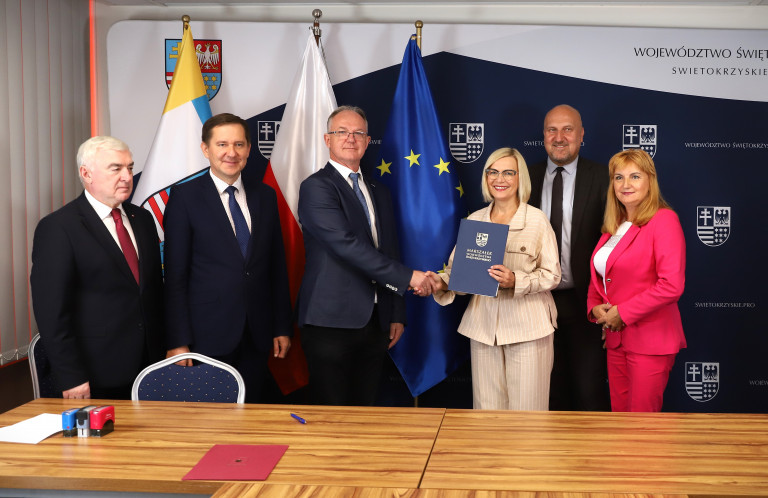 Nowoczesna komunikacja miejska w Busku i w Stopnicy.