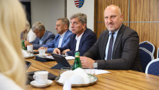 Obrady Komisji Strategii Rozwoju, Promocji i Współpracy z Zagranicą z udziałem wicemarszałka Grzegorza Sochy i członka Zarządu Andrzeja Prusia