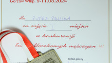TRIUMF MIMO PRZECIWNOŚCI : PIOTR PAWLIK SYMBOL WYTRWAŁOŚCI