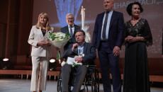 nagroda specjalna Świętokrzyski Anioł Dobroci moment wręczenia