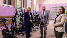 marszałek Renata Janik na otwieranej siłowni