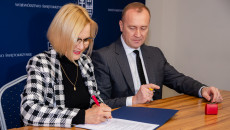 podpisanie dokumentów z przedstawicielami gminy Górno