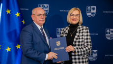 przekazanie dokumentów