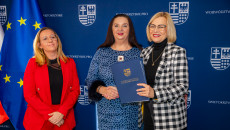 przekazanie umów
