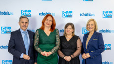 marszałek Renata Janik, redaktor Echa Dnia Stanisław Wróbel, wicestarosta opatowski, laureatka