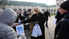Seniorów z gminy Strawczyn spotkania z kulturą.