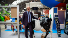 Ruszyły największe targi rolnicze - AGROTECH 2025 wicemarszałek Grzegorz Socha