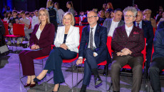 Marszałek Renata Janik, dyrektor Wojewódzkiego Urzędu Pracy Aleksandra Marcinkowska, zastępca Prezydenta Miasta Kielce Bartłomiej Zapała, senator Krzysztof Słoń