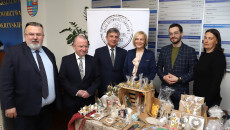 Kiermasz Ekonomii Społecznej otwarty! Kielce pełne świątecznych skarbów
