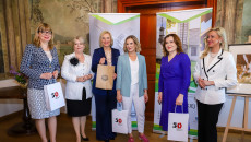 W Parku Etnograficznym w Tokarni marszałek województwa Renata Janik wręczyła nagrody w konkursie na najpiękniejszy stroik wielkanocny,