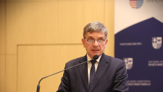 Sejmik Województwa Świętokrzyskiego obradował na XIV w tej kadencji sesji - przemawia członek zarządu Andrzej Pruś