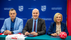 Województwo świętokrzyskie gospodarzem Mistrzostw Świata w Piłce Ręcznej Mężczyzn do lat 21 - od prawej marszałek Renata Janik i wicemarszałek Grzegorz Socha