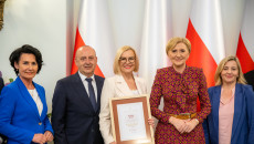 uroczystość rozstrzygnięcia konkursu Razem dla Seniorów z udziałem marszałek Renaty Janik i małżonki prezydenta Agaty Dudy