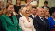 uroczystość rozstrzygnięcia konkursu Razem dla Seniorów z udziałem marszałek Renaty Janik i małżonki prezydenta Agaty Dudy
