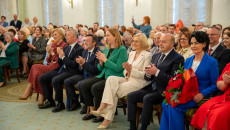 uroczystość rozstrzygnięcia konkursu Razem dla Seniorów z udziałem marszałek Renaty Janik i małżonki prezydenta Agaty Dudy