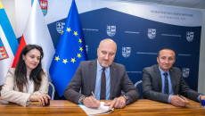 Podpisanie umów na inwestycje wodno-kanalizacyjne, w ramach naborów prowadzonych przez ŚBRR w Kielcach.
