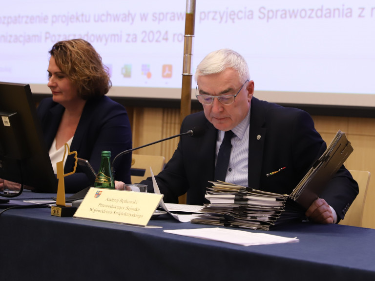 przewodniczący Sejmiku Andrzej Bętkowski