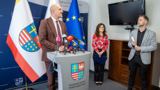 Konferencja prasowa wicemarszałka Grzegorza Sochy w sprawie likwidacji tzw. kopciuchów.