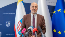 Konferencja prasowa wicemarszałka Grzegorza Sochy w sprawie likwidacji tzw. kopciuchów.