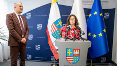 Konferencja prasowa wicemarszałka Grzegorza Sochy w sprawie likwidacji tzw. kopciuchów.