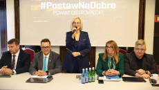 Na Konwencie Powiatów Województwa Świętokrzyskiego mowa była o wykorzystaniu pieniędzy z programu „Fundusze Europejskie dla Świętokrzyskiego”. Przemawia marszałek Renata Janik.
