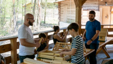 Rodzinna niedziela w Tokarni! Odkryj sekrety drewnianego budownictwa w skansenie