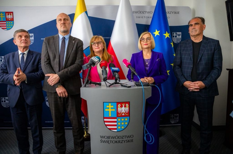 Zdjęcie Zarządu Podczas Konferencji