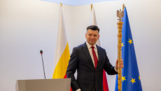 Konwent Marszałków Województw - prezydencja Województwa Małopolskiego, II posiedzenie w Szczawnicy. Marszałek Województwa Małopolskiego Łukasz Smółka otwiera obrady.