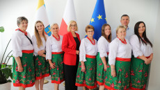 panie z koła gospodyń wiejskich wizyta u marszałek Renaty Janik