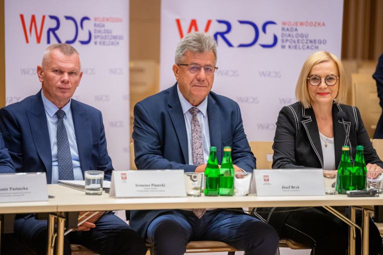posiedzenie plenarne Wojewódzkiej Rady Dialogu Społecznego w Kielcach