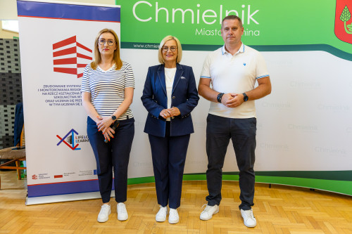 wydarzenie edukacyjno-zawodowe w gminie Chmielnik z udziałem marszałek Renaty Janik