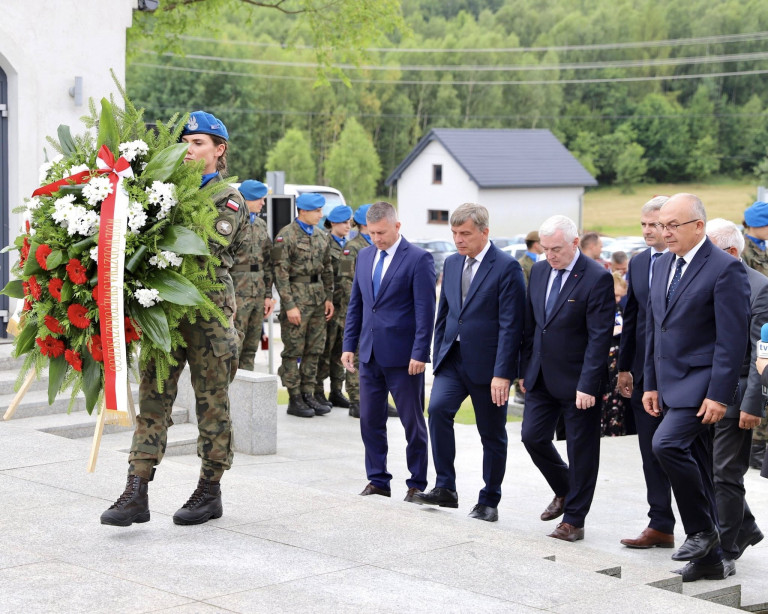 uroczystości w Mauzoleum Martyrologii Wsi Polskich w Michniowie