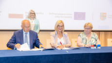 podpisanie umów na działania inwestycyjne