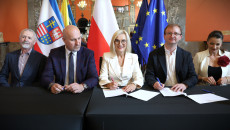 Miliony złotych na drogi dojazdowe do pól w regionie świętokrzyskim!