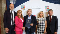 Miliony złotych na drogi dojazdowe do pól w regionie świętokrzyskim!