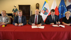 Wsparcie dla samorządów na modernizację i budowę dróg dojazdowych do gruntów rolnych